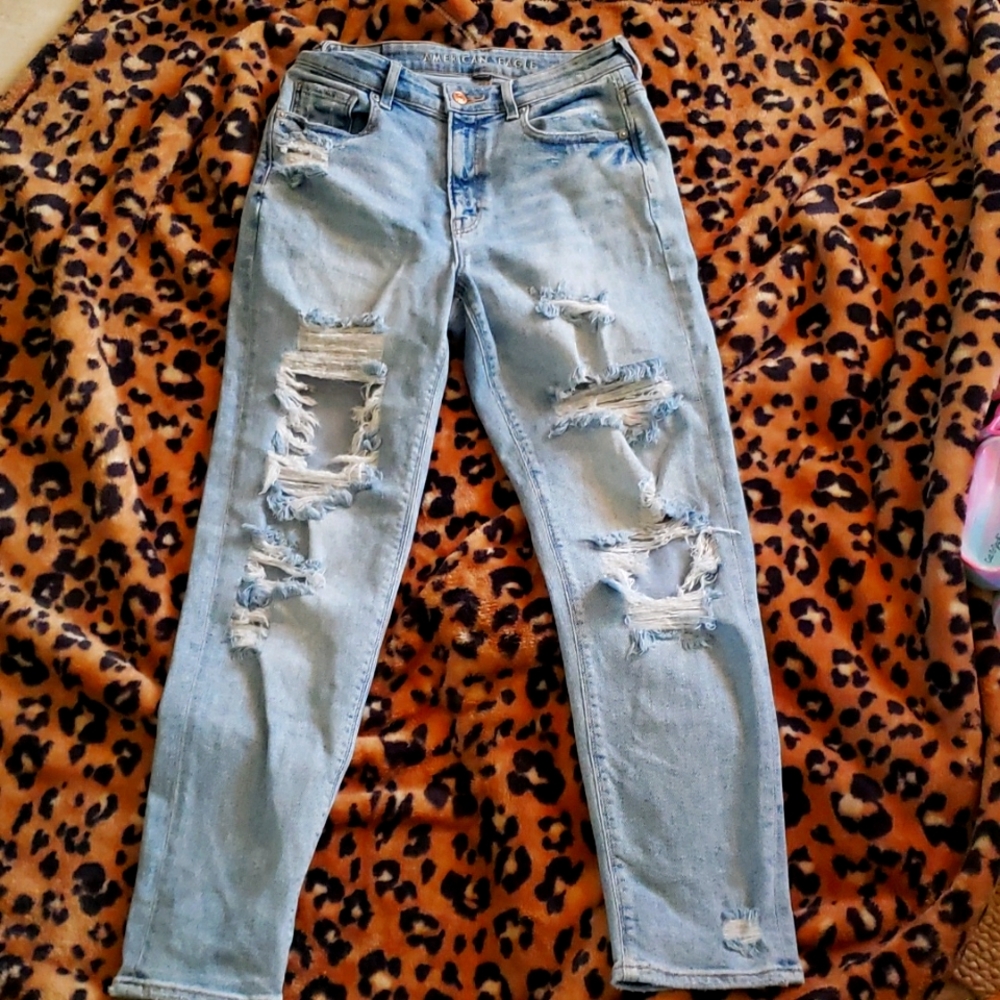 American eagle mom jeans